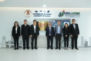 A-group-photo-of-the-two-parties-600×400